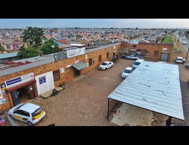 1,175M² BUSINESS FOR SALE IN WINDMILL PARK